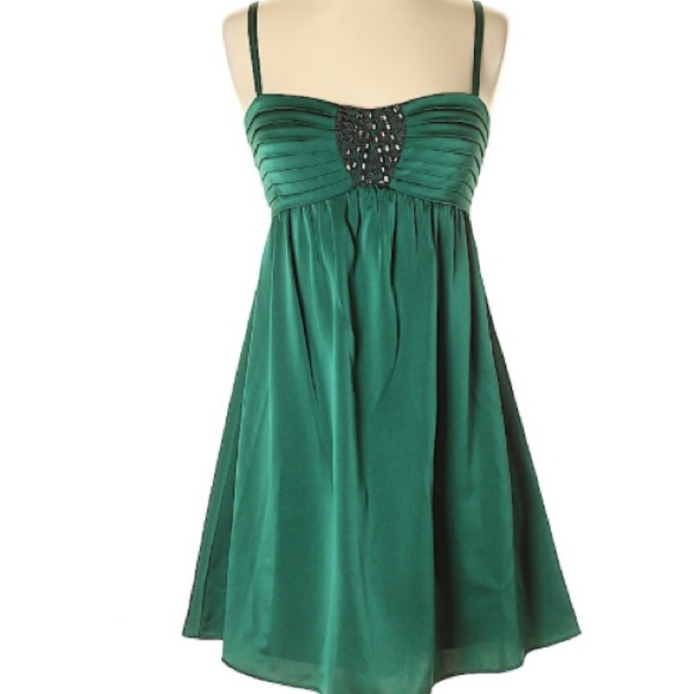 BCBG MaxAzria Emerald Green Cocktail Dress Size 4 | Flowy Chiffon Formal Prom